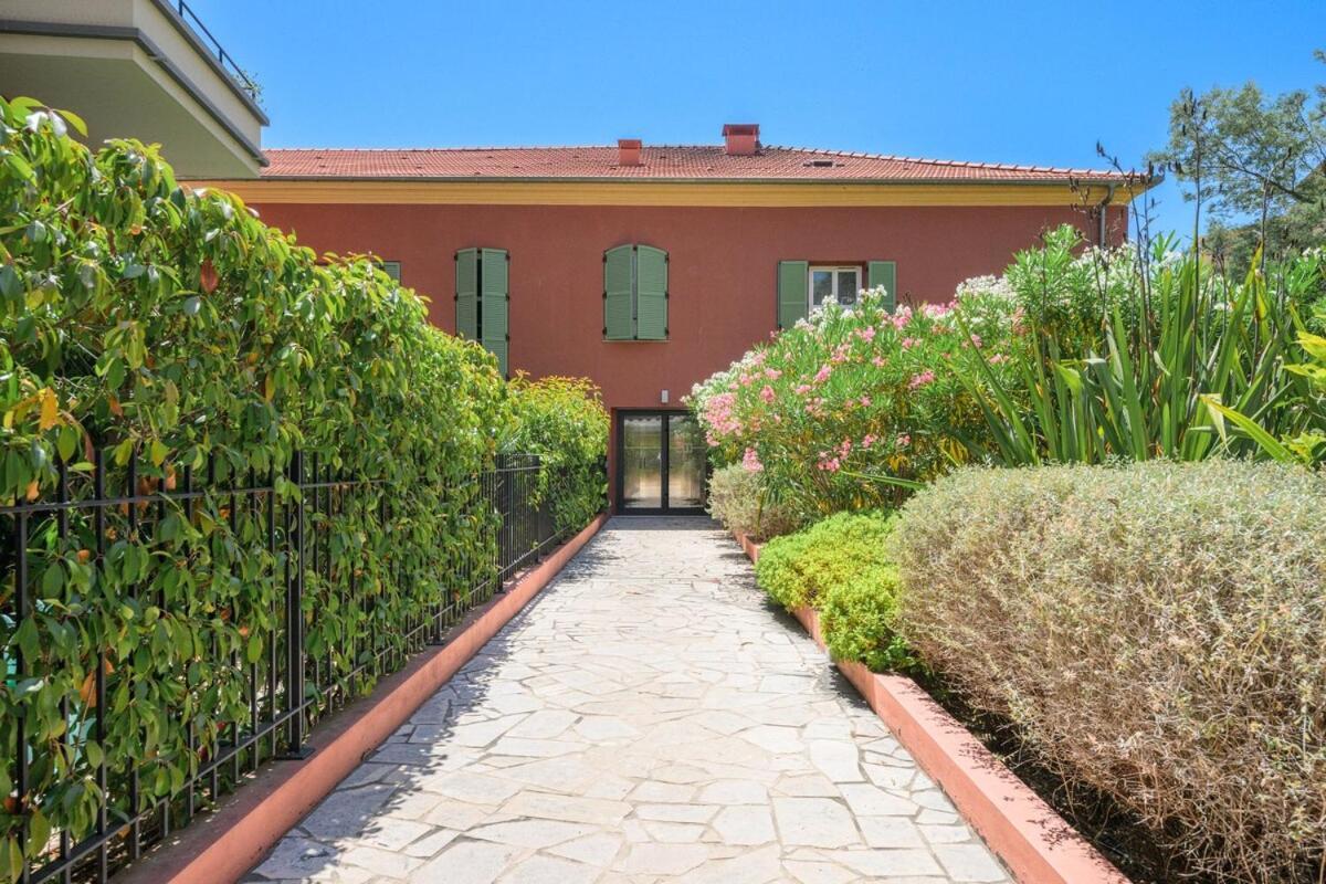 Le Coq Wagner - Garage - Swimming Pool Apartment Menton Bagian luar foto